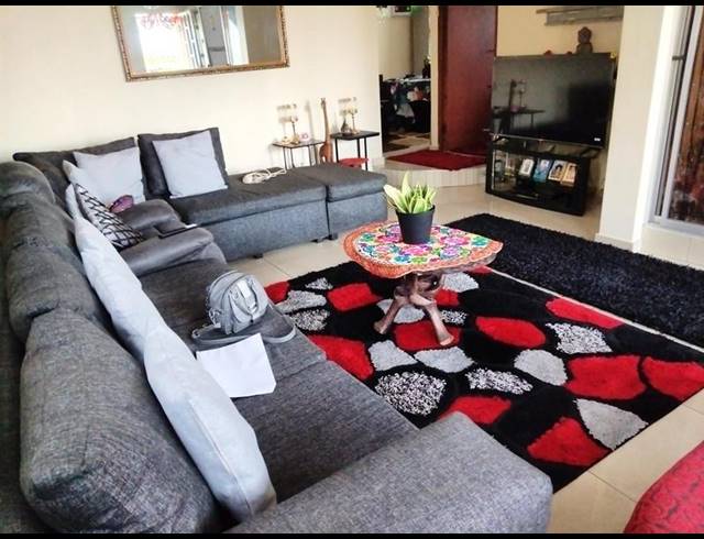 4 BEDROOM HOUSE FOR SALE IN SHALLCROSS